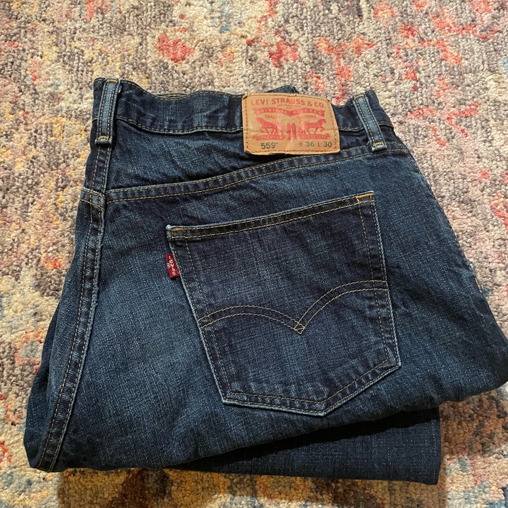 Levi's Relaxed Straight Dark Blue Jeans. - Picture 3 of 6